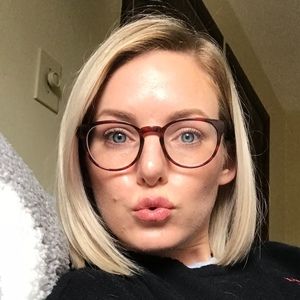 Meet your Posher, Whitney